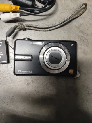 Fotocamera Panasonic Lumix 12 MP Zoom Ottico 4x