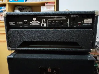 Ampeg V4BH + 2 Bafles Eden