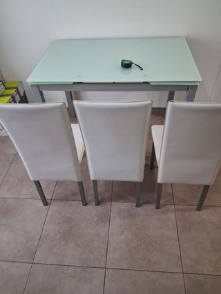 Mesa de comedor cristal y metal