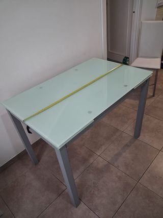 Mesa de comedor cristal y metal