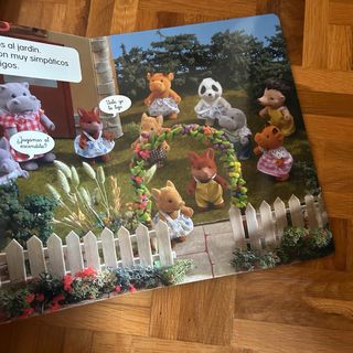 Libro Sylvanian Families: Un Día en el Colegio