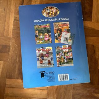 Libro Sylvanian Families: Un Día en el Colegio