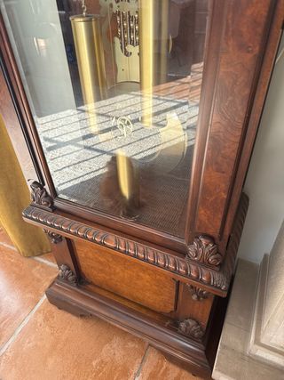 Reloj de pie Howard Miller