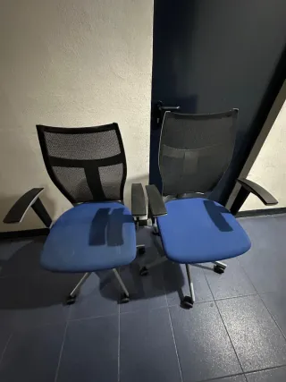 2 Sillas de Oficina con Ruedas