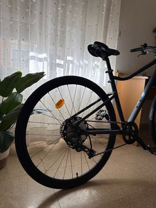 Bicicleta riverside color negro mate