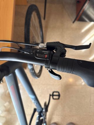 Bicicleta riverside color negro mate