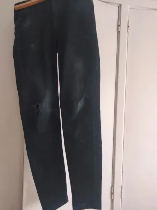 Pantalón vaquero Stradivarius azul