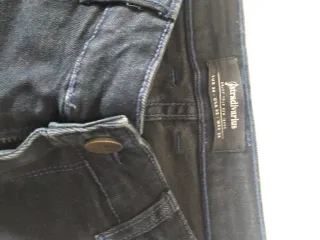 Pantalón vaquero Stradivarius azul