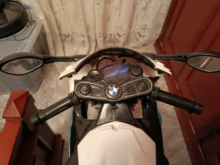 Moto a batería deportiva infantil