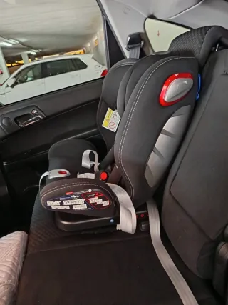 Seggiolino auto nero