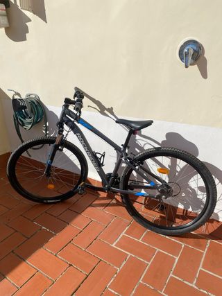 Bicicleta Montaña Rockrider Negra.