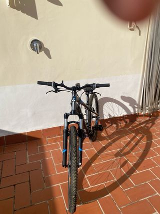 Bicicleta Montaña Rockrider Negra.