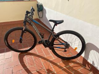 Bicicleta Montaña Rockrider Negra.