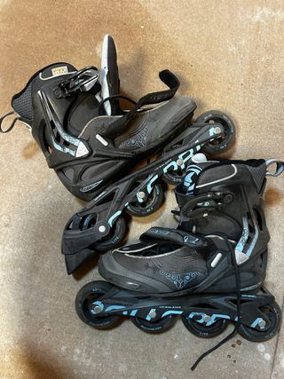 Patines en línea Rollerblade negros y azules