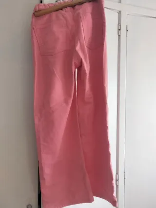Pantalón vaquero rosa ancho