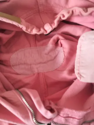 Pantalón vaquero rosa ancho