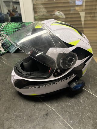 Casco MT Helmets + Intercomunicador