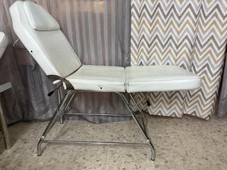 Camilla profesional reclinable ideal para estética