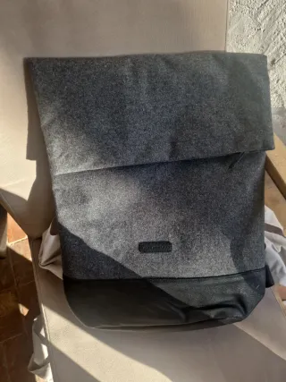 Mochila Ucon Acrobatics gris y negra