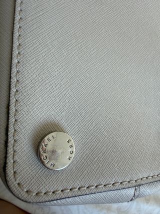 Bolso Michael Kors Savannah Gris