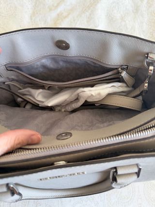 Bolso Michael Kors Savannah Gris