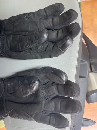 Guantes de moto Scott negros impermeables.