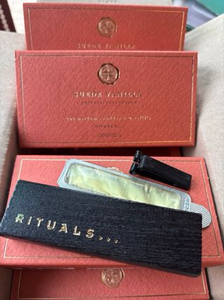 Rituals Suede Vanilla Car Perfume Holder + 2 Refil