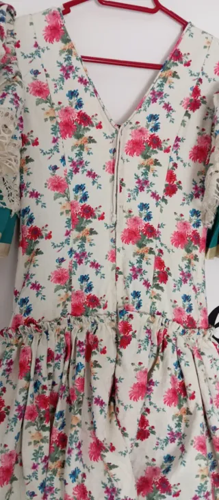 Precioso Traje de flamenca estampado floral A mano