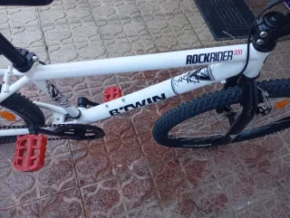 Bicicleta B-Twin Rockrider Blanca