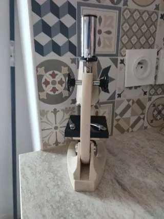 Microscopio Vintage Óptico París