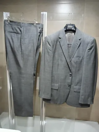 Traje de chaqueta gris hombre