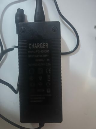 Cargador Smartgyro Patinete Eléctrico