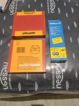 Máquina de escribir Olivetti Lettera E501-II