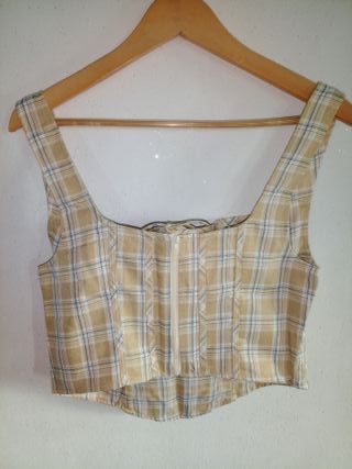 Top de cuadros beige y multicolor