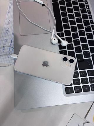 iPhone 12 mini bianco