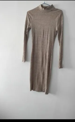 Vestido de punto beige