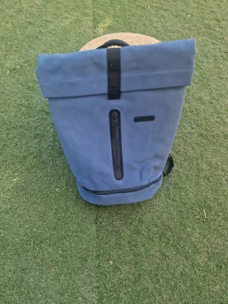 Mochila Ucon Azul y Negra Nueva