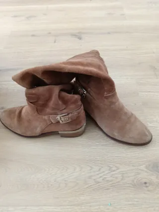 Botas de ante marrones