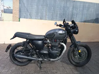 Triumph Bonneville T120 Black