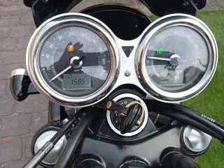 Triumph Bonneville T120 Black