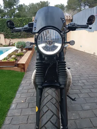 Triumph Bonneville T120 Black