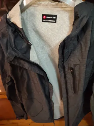 Cortavientos Mountain Hombre Gris