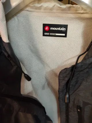 Cortavientos Mountain Hombre Gris