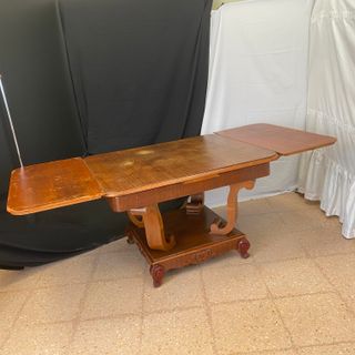 Mesa comedor extensible de madera talla decorativa