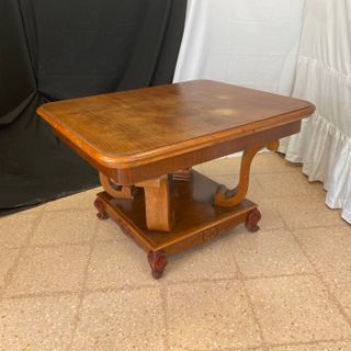 Mesa comedor extensible de madera talla decorativa