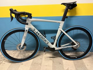 Bicicleta S-Works Venge 2020