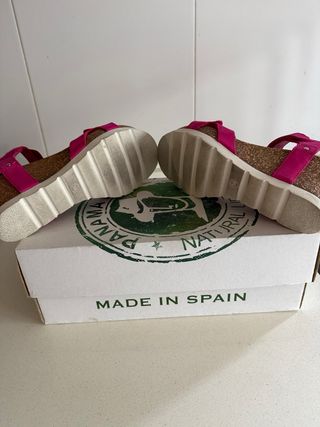 Sandalias Panama Jack rosas y beige