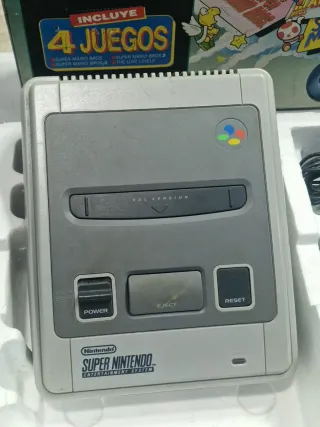 Super Nintendo All-Stars con 2 mandos y caja
