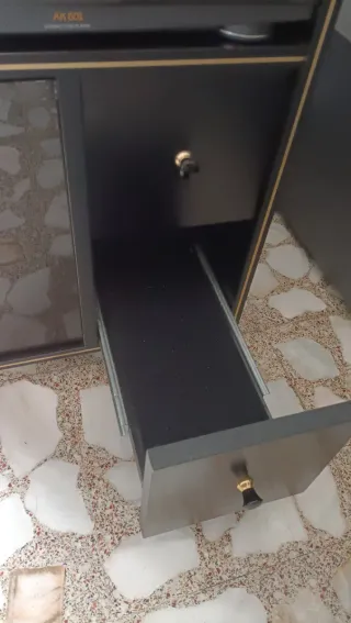 Equipo de música Philips con mueble