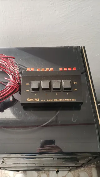 Equipo de música Philips con mueble